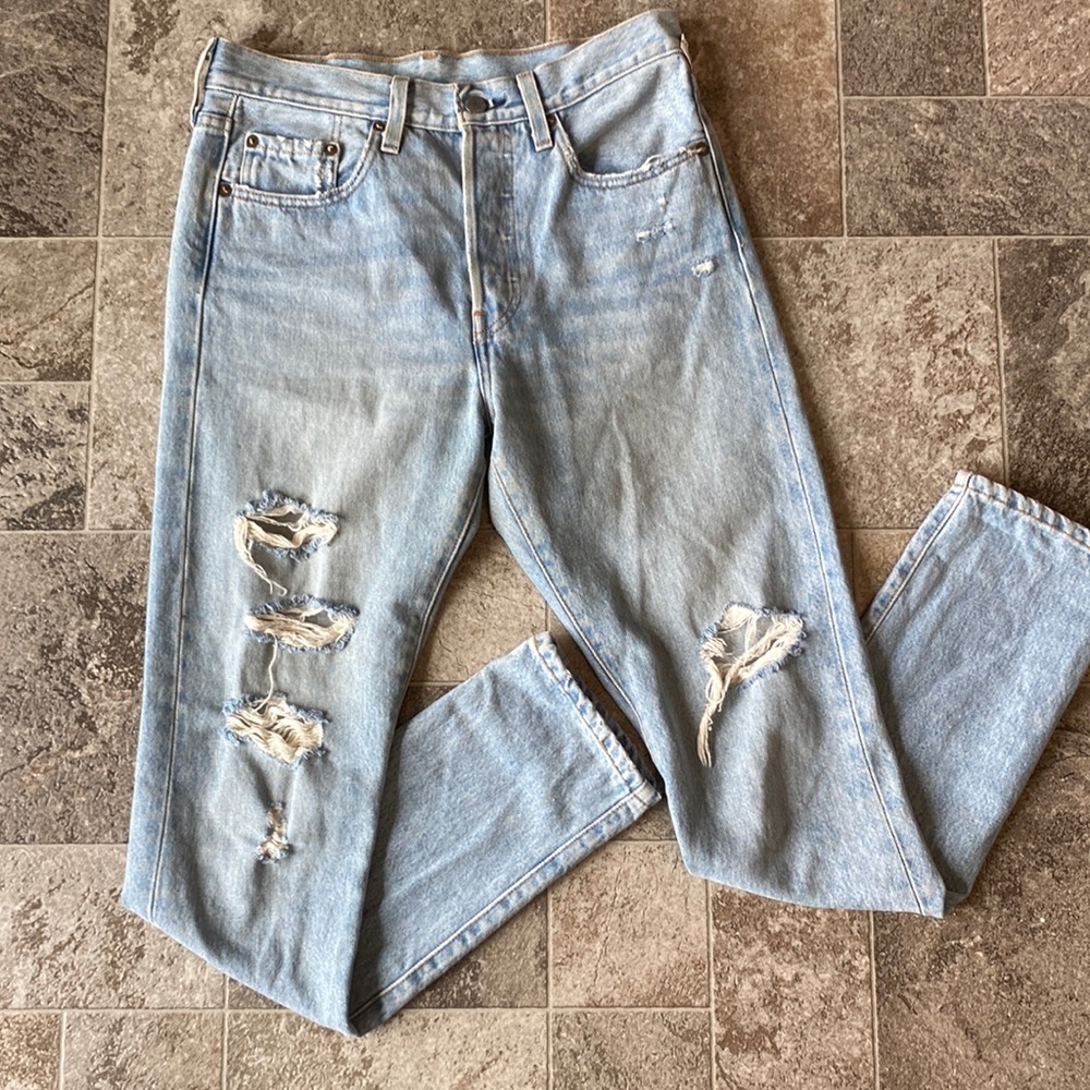 Levis - 501 denim bottom fly